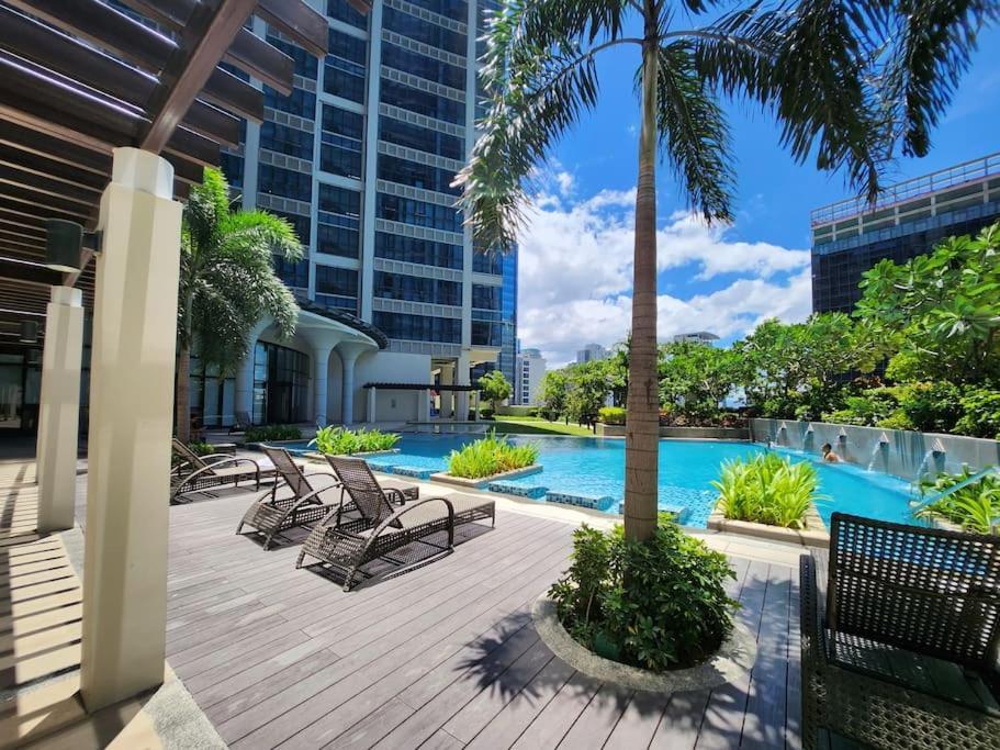 Luxestaysmnl Coastal Chic Netflx 380Mbps Pool Bgc Manila Exterior photo